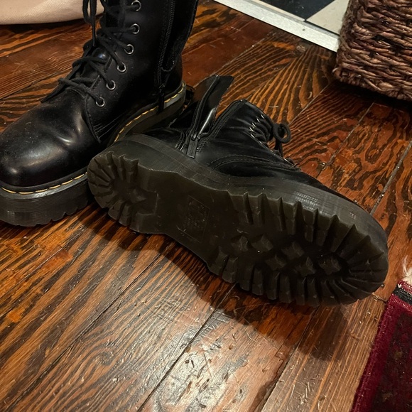 Dr Marten Jadon - Picture 3 of 6